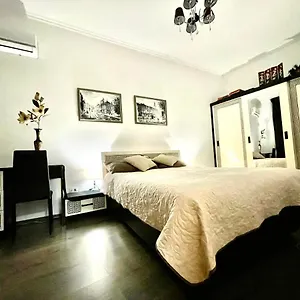 V&o Whitechocolateapt 800 M To Opera Апартаменты